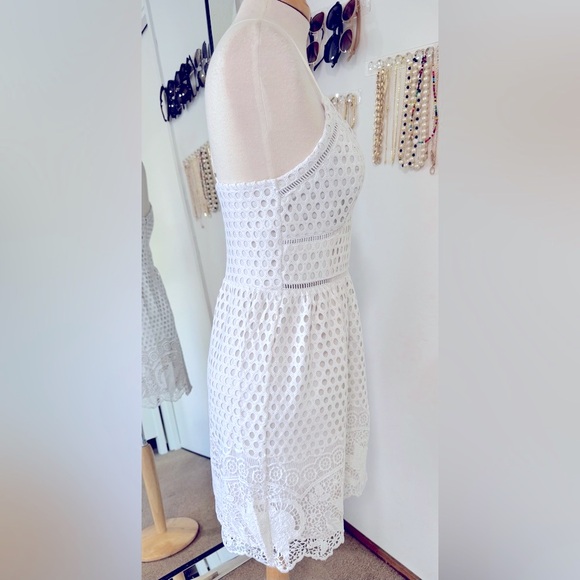 Abercrombie & Fitch••White Crochet Dress•• Medium - Picture 2 of 9